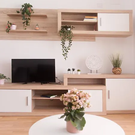 Thaisay Luz Del Mar I بويرتو ذيل كارمين