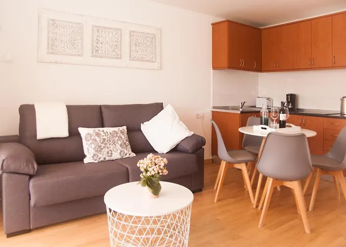 Thaisay Luz Del Mar I بويرتو ذيل كارمين